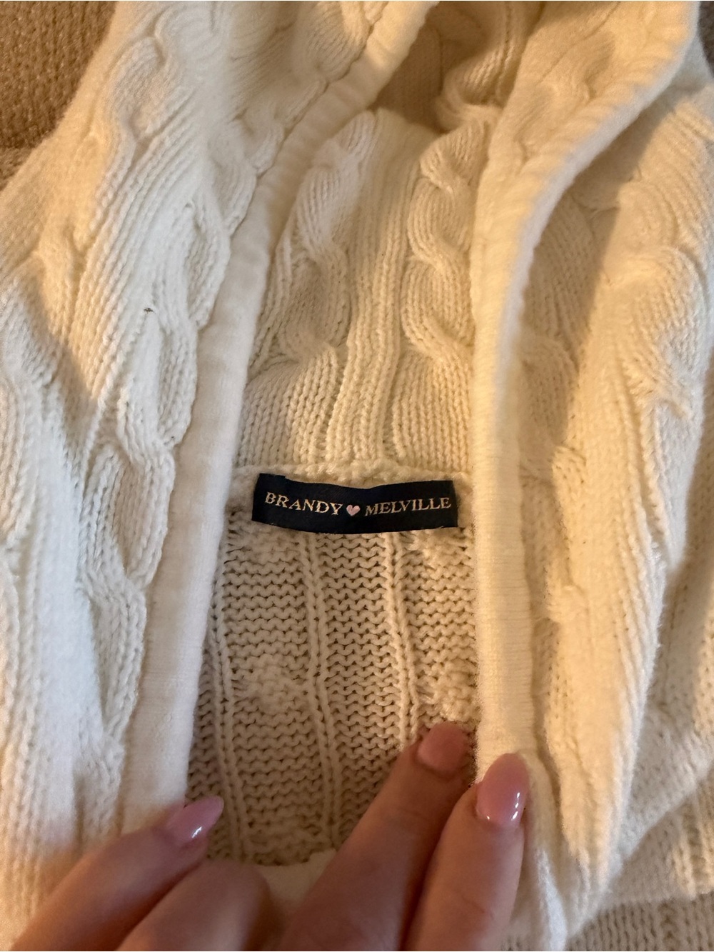 Brandy Melville White Cable-Knit Hoodie - Picture 2 of 2